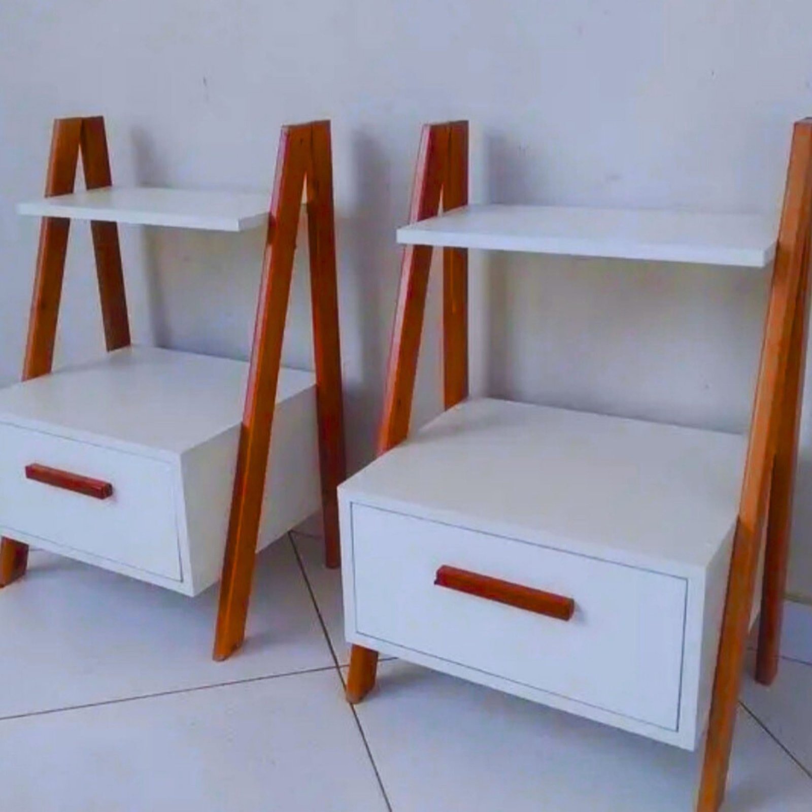 BEDSIDE TABLE - Image 2